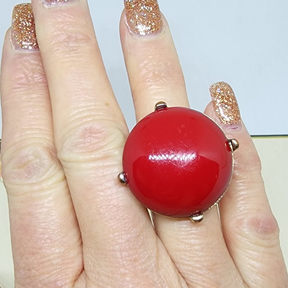 Retro MCM Red Round Cabachon Acrylic Stone Prong Set Stretch Fashion Ring - Picture 1 of 7